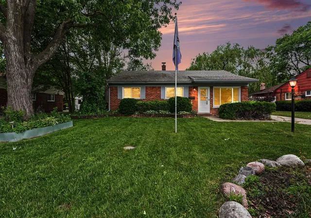 Photo 2 of Single family home for sale at 28083 Stuart Ave, Southfield, MI 48076 | MLS# 81026030529 | Listing updated on 2026-09-11