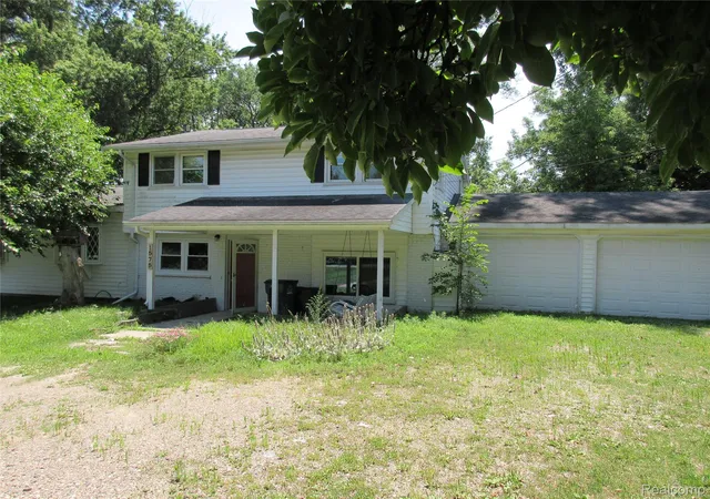 Photo 1 of Single family home for sale at 1575 Banmoor Dr, Troy, MI 48084 | MLS# 20261046379 | Listing updated on 2026-09-09