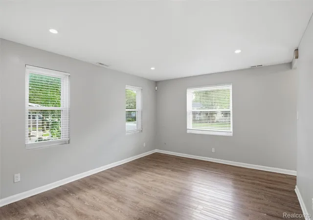 Photo 3 of Single family home for sale at 3050 Grayson St, Ferndale, MI 48220 | MLS# 20261046391 | Listing updated on 2026-06-21