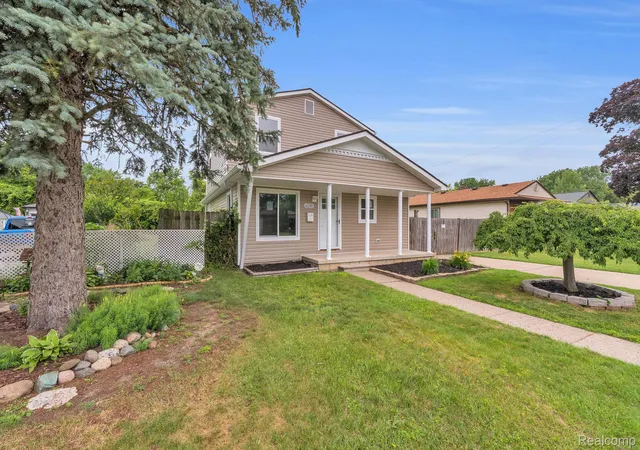 Photo 3 of Single family home for sale at 6530 Madison St, Taylor, MI 48180 | MLS# 20261046396 | Listing updated on 2026-06-20