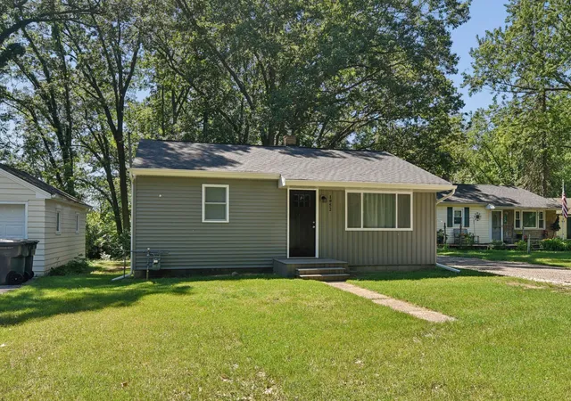 Homes for sale in St Joseph Charter Township Berrien, MI | 1052 Woodward Ave, St Joseph Charter Township Berrien, MI 49022 | MLS# 69026030556