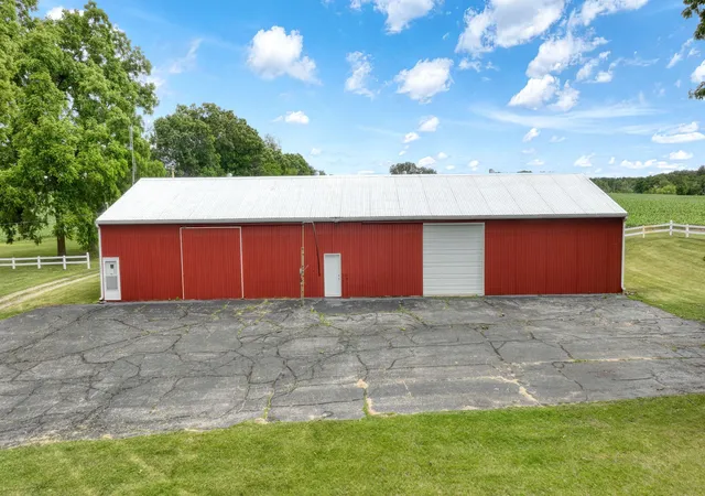 2nd image of 9801 Peterson Rd, Brooklyn, MI 49230 | MLS# 55026030563