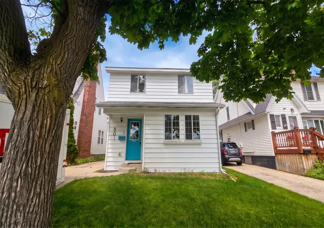 2nd image of 801 Merrill Ave, Lansing, MI 48912 | MLS# 81026030564