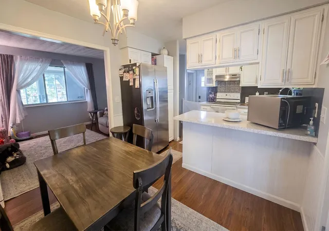 4th image of 801 Merrill Ave, Lansing, MI 48912 | MLS# 81026030564