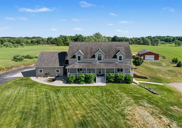 Photo 3 of Single family home for sale at 1415 1st Street, Scottville, MI 49454 | MLS# 67026030567 | Listing updated on 2026-08-17