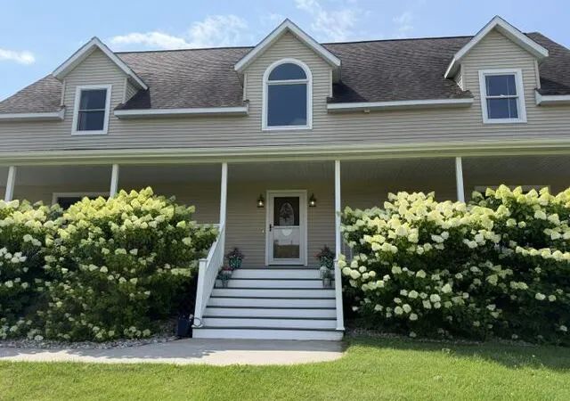 Photo 2 of Single family home for sale at 1415 1st Street, Scottville, MI 49454 | MLS# 67026030567 | Listing updated on 2026-08-17