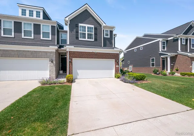 2nd image of 4691 Broomfield Wy #5, Lake Orion, MI 48359 | MLS# 20261046420