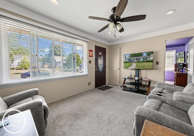 Photo 3 of Single family home for sale at 21600 Revere St, Saint Clair Shores, MI 48080 | MLS# 58050212019 | Listing updated on 2026-06-20