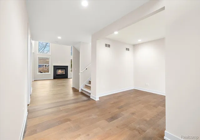 Photo 3 of Single family home for sale at 2921 Walsh Dr, Rochester Hills, MI 48309 | MLS# 20261046431 | Listing updated on 2026-08-23