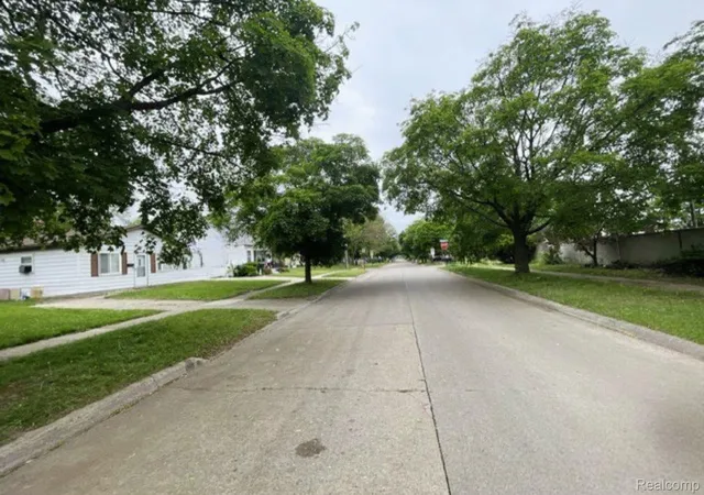 Photo 17 of Single family home for sale at 1317 E Muir Ave, Hazel Park, MI 48030 | MLS# 20261046437 | Listing updated on 2026-08-25