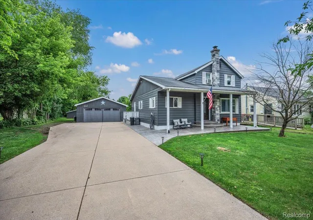 Photo 2 of Single family home for sale at 612 N Blacks Corners Rd, Imlay City, MI 48444 | MLS# 20261046443 | Listing updated on 2026-09-17