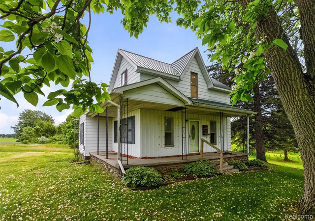 Homes for sale in Fremont Township Tuscola, MI | 6007 Leix Rd, Fremont Township Tuscola, MI 48744 | MLS# 20261046442