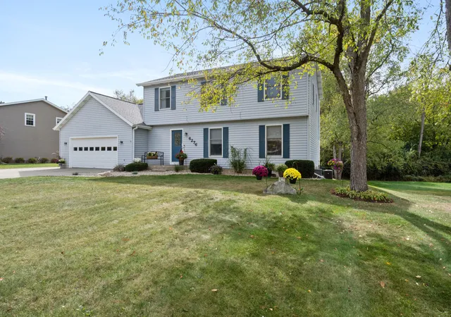Photo 2 of Single family home for sale at 6276 Burning Tree St, Jackson, MI 49201 | MLS# 55026030579 | Listing updated on 2026-08-29