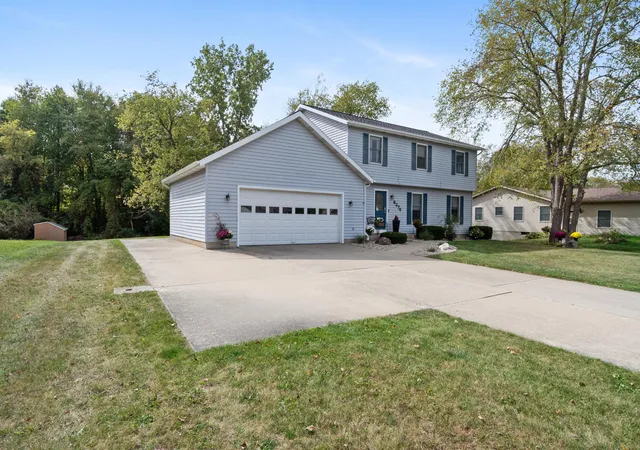Photo 3 of Single family home for sale at 6276 Burning Tree St, Jackson, MI 49201 | MLS# 55026030579 | Listing updated on 2026-08-29