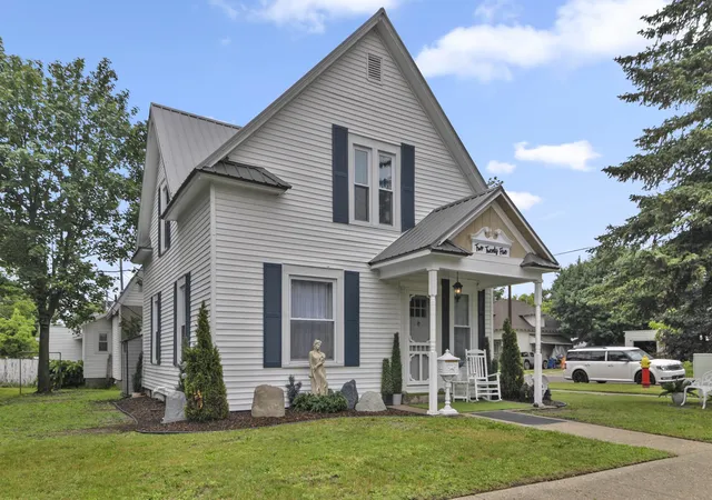 Photo 1 of Single family home for sale at 225 E River St, Cadillac, MI 49601 | MLS# 78080069951 | Listing updated on 2026-09-16