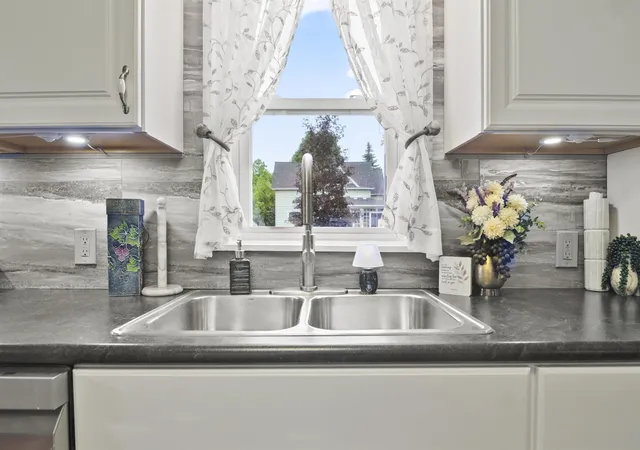 Photo 4 of Single family home for sale at 225 E River St, Cadillac, MI 49601 | MLS# 78080069951 | Listing updated on 2026-09-16