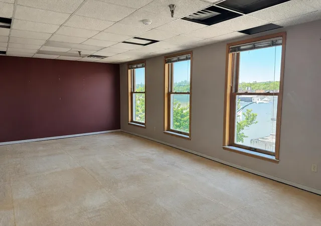 5th image of 100 E Front St, Traverse City, MI 49684 | MLS# 78080069954