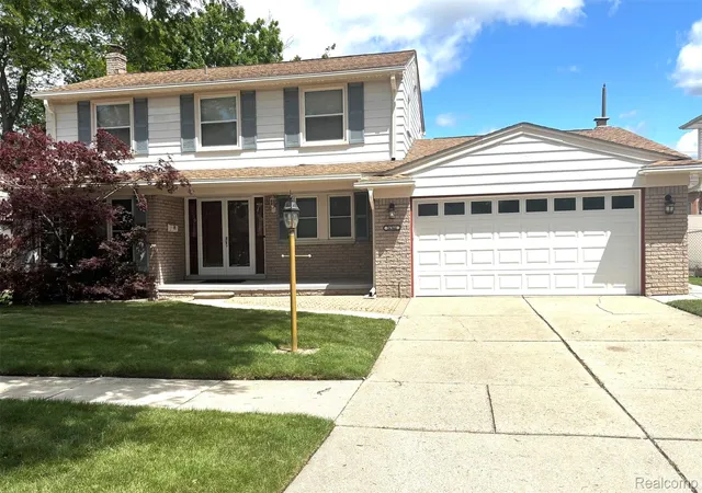 Photo 1 of Single Family Residence at 26366 Cecile St, Dearborn Heights, MI 48127 | MLS# 20261046474 | | Sold on 2026-07-31