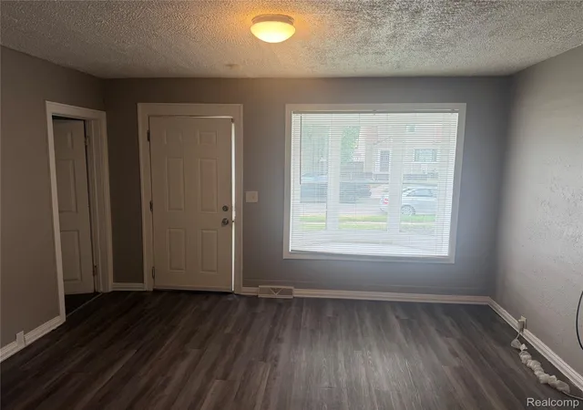 4th image of 3322 Isabelle St, Inkster, MI 48141 | MLS# 20261046483
