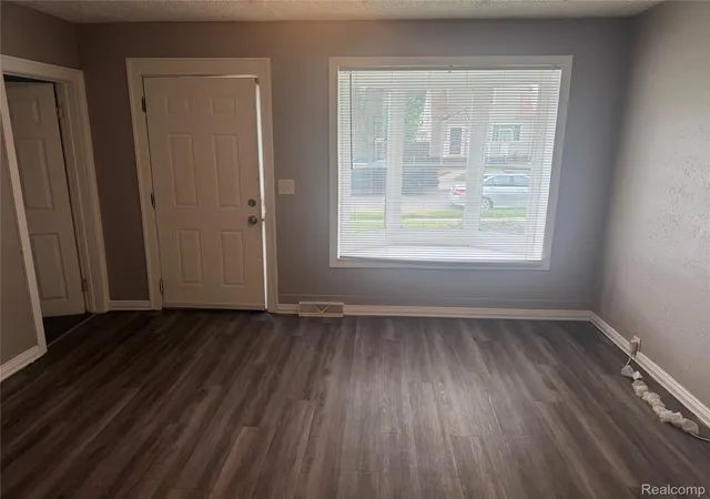5th image of 3322 Isabelle St, Inkster, MI 48141 | MLS# 20261046483