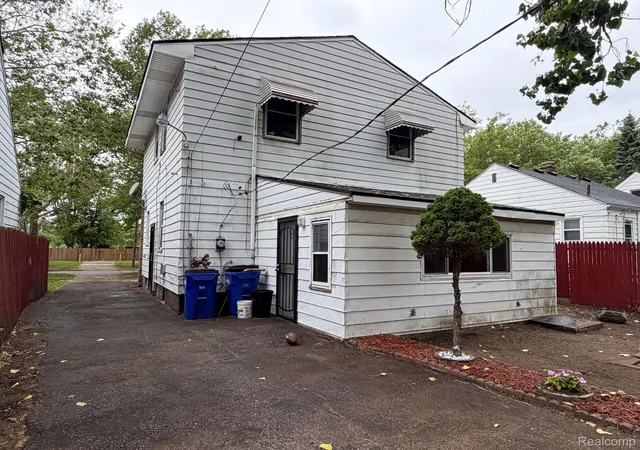 Photo 4 of Single family home for sale at 19940 Strasburg St, Detroit, MI 48205 | MLS# 20261046489 | Listing updated on 2026-09-20