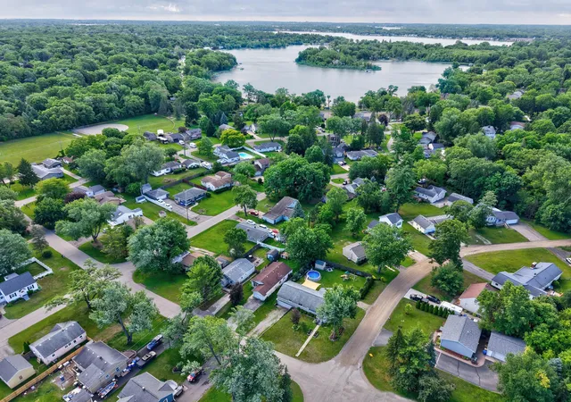 63rd image of 5345 Clinton River Dr, Waterford, MI 48327 | MLS# 65026030611