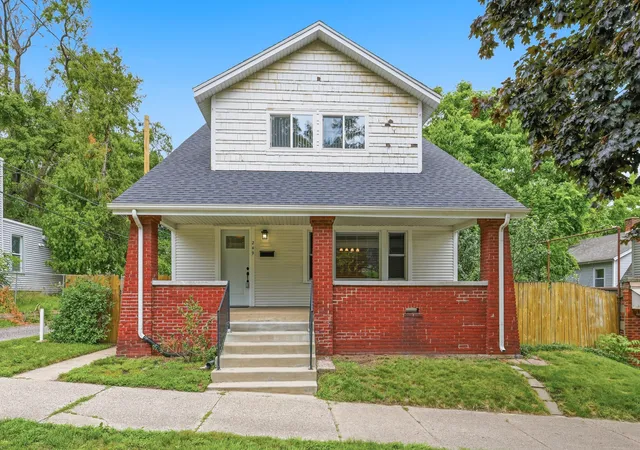 1st image of 249 Fairbanks Ne St, Grand Rapids, MI 49503 | MLS# 71026030642
