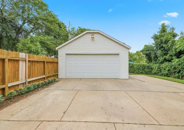2nd image of 249 Fairbanks Ne St, Grand Rapids, MI 49503 | MLS# 71026030642