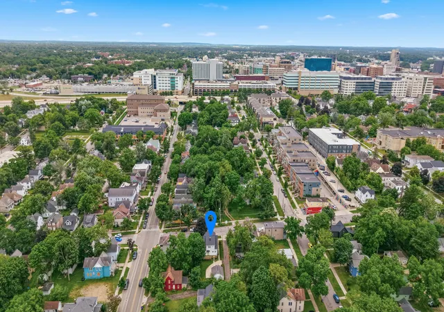 38th image of 249 Fairbanks Ne St, Grand Rapids, MI 49503 | MLS# 71026030642