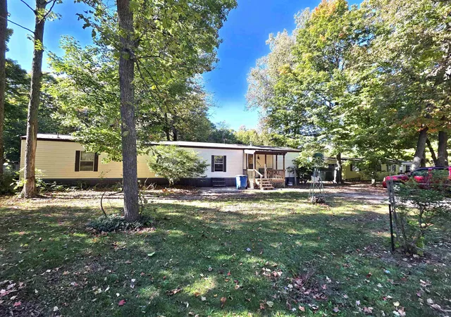 1st image of 2822 W Ironwood Dr, Traverse City, MI 49685 | MLS# 78080069965