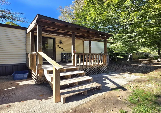3rd image of 2822 W Ironwood Dr, Traverse City, MI 49685 | MLS# 78080069965