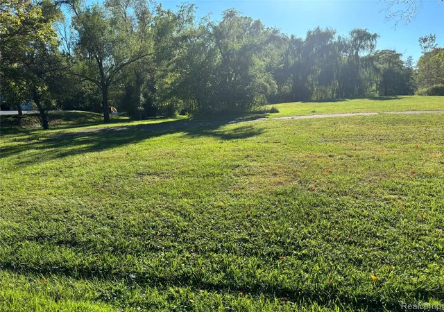 Land for sale at 5110 Oakbrooke Dr, West Bloomfield, MI 48323 | MLS# 20261046530