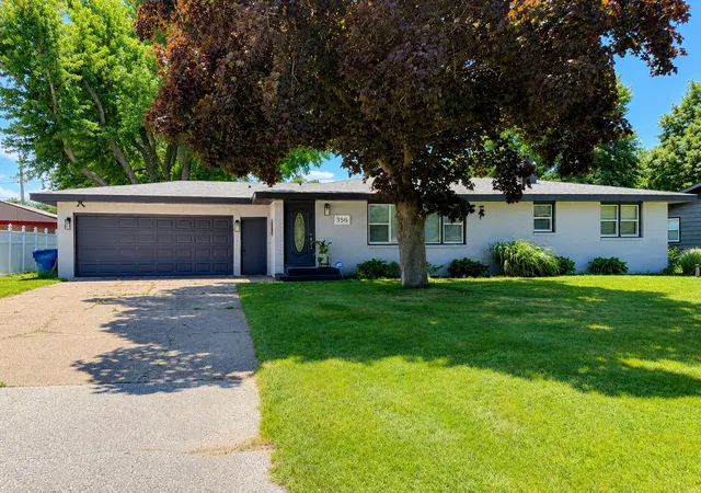 Homes for sale in Benton Charter Township Berrien, MI | 356 Waverly Dr, Benton Charter Township Berrien, MI 49022 | MLS# 69026030651