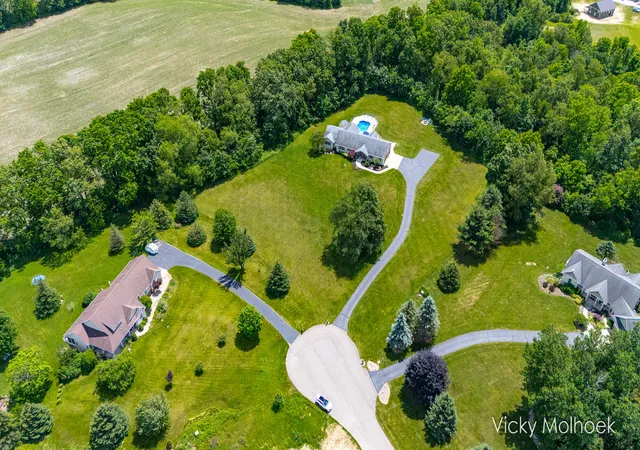 59th image of 817 Pheasant Ridge Dr, Hastings, MI 49058 | MLS# 65026030660
