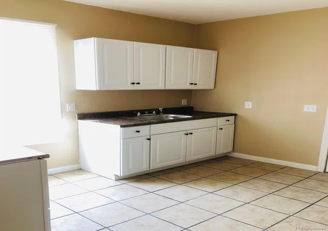 4th image of 6047 Hartford St (Lower Unit), Detroit, MI 48210 | MLS# 20261046544
