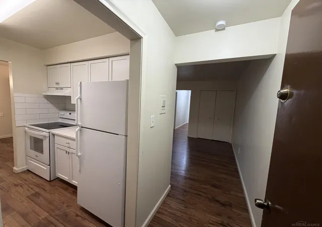 Photo 4 of Condo for sale at 39435 Van Dyke Ave, Sterling Heights, MI 48313 | MLS# 58050212073 | Listing updated on 2026-06-19