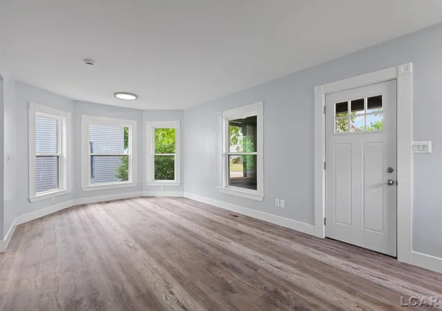 Photo 2 of Single family home for sale at 138 E Robinson St, Jackson, MI 49203 | MLS# 56050212077 | Listing updated on 2026-07-21
