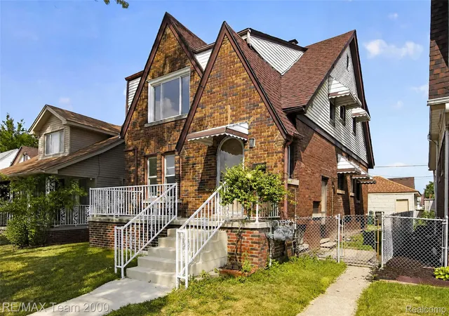 Listing Photo 4 - Condo for sale in building located at 6406-6408 Mead St, Dearborn, MI 48126