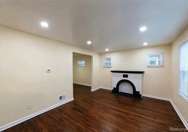 2nd image of 8087 Cloverlawn St, Detroit, MI 48204 | MLS# 20261046569