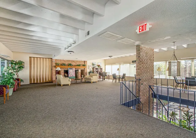 Listing Photo 2 - Condo for sale in building located at 2102 Pauline Blvd, Ann Arbor, MI 48103 - Unit #103