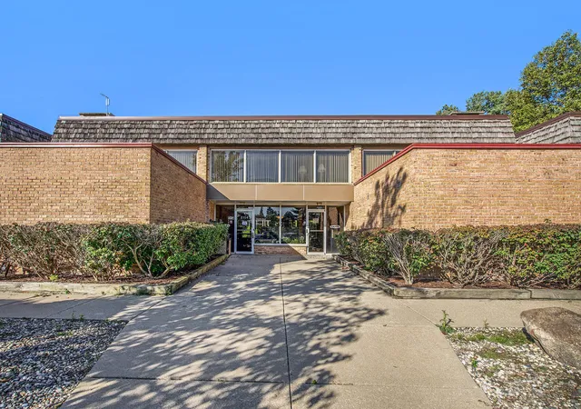 29th image of 2102 Pauline Blvd #103, Ann Arbor, MI 48103 | MLS# 81026030684