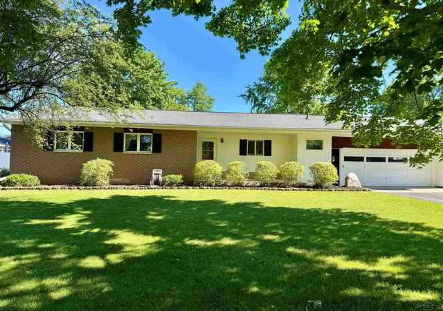 1st image of 835 Wheelock Dr, Freeland, MI 48623 | MLS# 61050212086