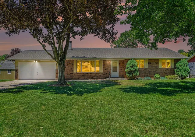 2nd image of 1549 Trebor Rd, Saint Joseph, MI 49085 | MLS# 69026030701