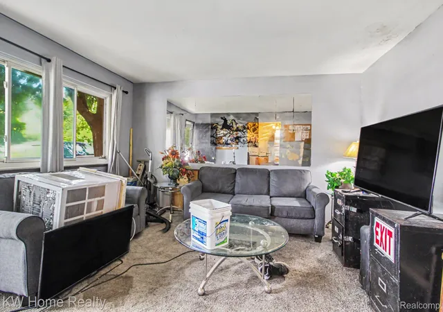 Photo 4 of Single family home for sale at 15226 Beech Daly Rd, Taylor, MI 48180 | MLS# 20261046597 | Listing updated on 2026-09-17