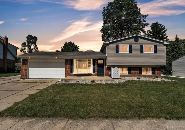 Photo 40 of Single family home for sale at 2752 Red Arrow Dr, Commerce Township, MI 48382 | MLS# 20261046609 | Listing updated on 2026-08-29