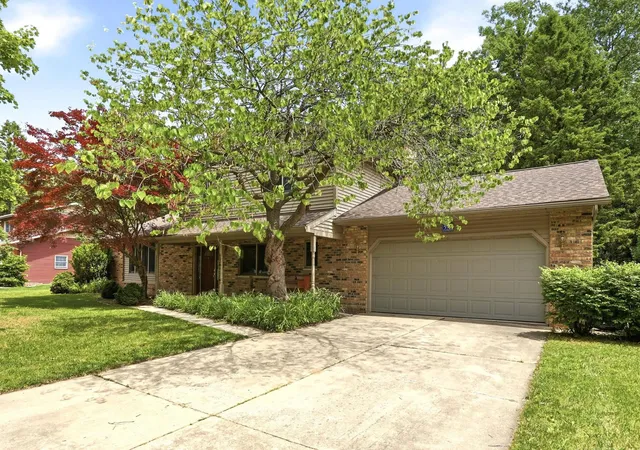 2nd image of 577 E Franconian Dr, Frankenmuth, MI 48734 | MLS# 61050212104