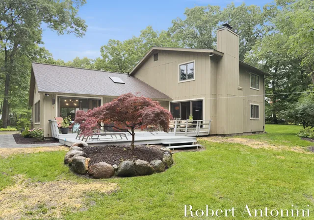 Homes for sale in Cascade Charter Township Kent, MI | 1708 Mont Rue Dr Se, Cascade Charter Township Kent, MI 49546 | MLS# 65026030719