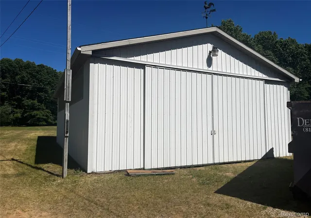 Photo 3 of Single family home for sale at 3594 N Lapeer Rd, Lapeer, MI 48446 | MLS# 20261046622 | Listing updated on 2026-07-15