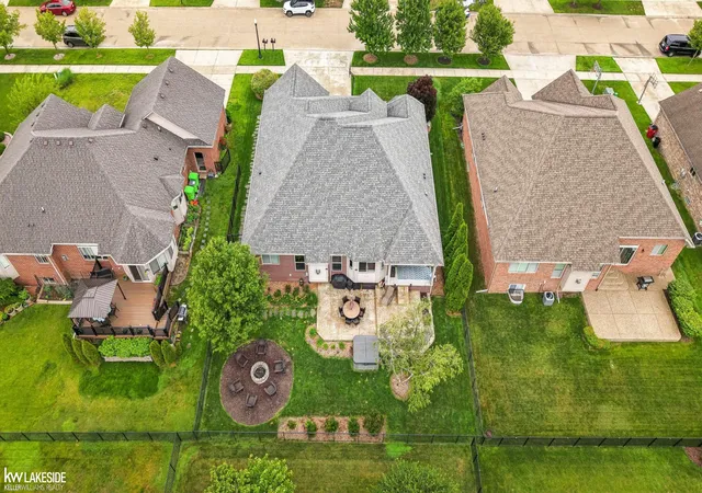 Photo 4 of Single family home for sale at 18202 Tiger Dr, Macomb, MI 48042 | MLS# 58050212114 | Listing updated on 2026-08-24