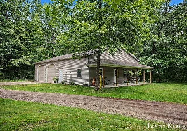 2nd image of 2535 52nd St, Fennville, MI 49408 | MLS# 71026030735